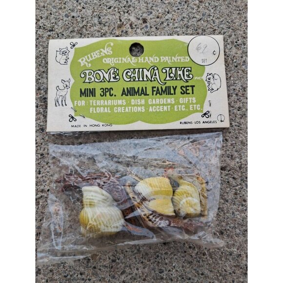 Vintage Miniature Bone China Snail Family. Japan Frisco Golden Gate - Picture 1 of 2